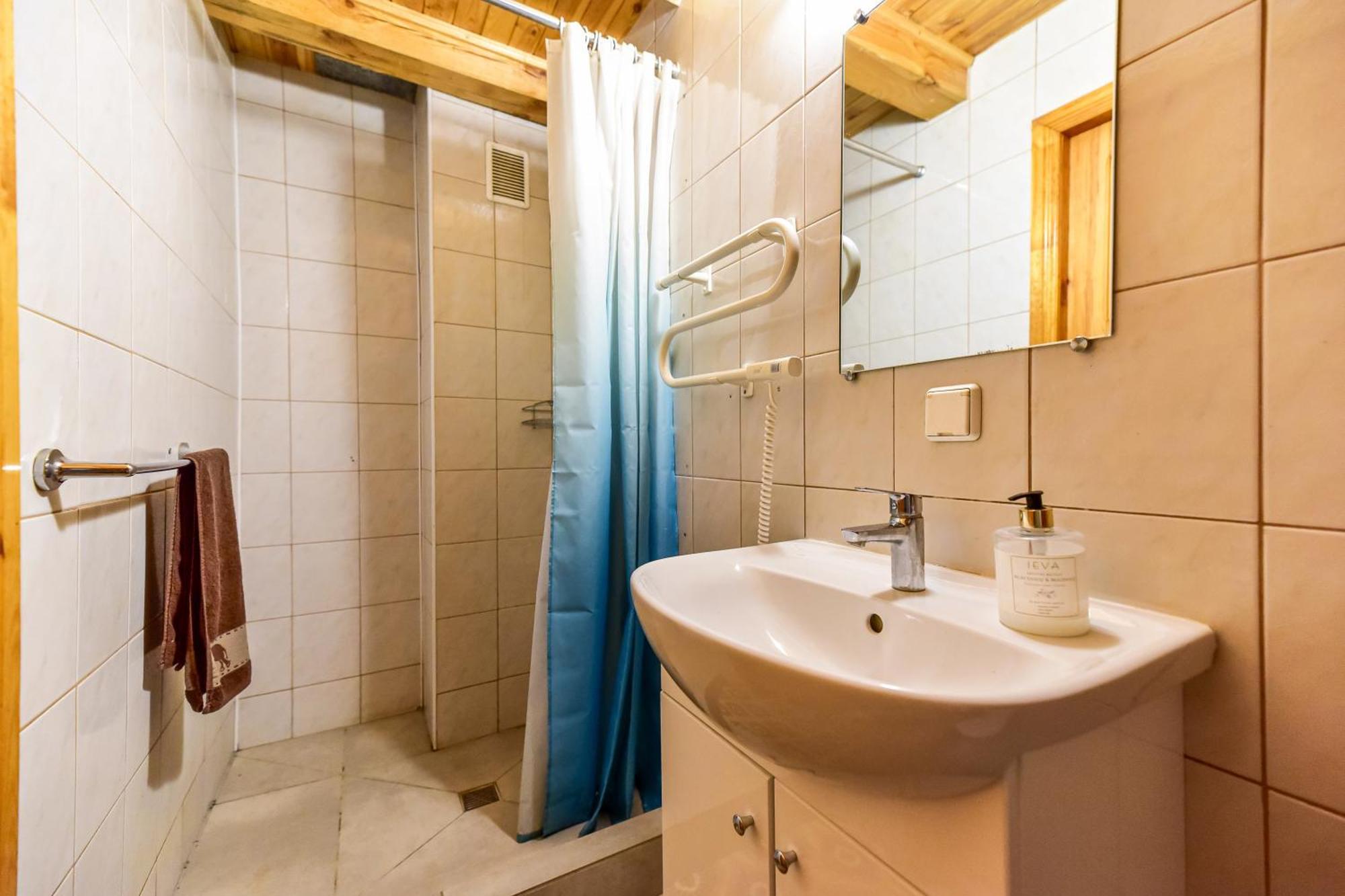 Azuluokesos Sodyba Moletai Luaran gambar